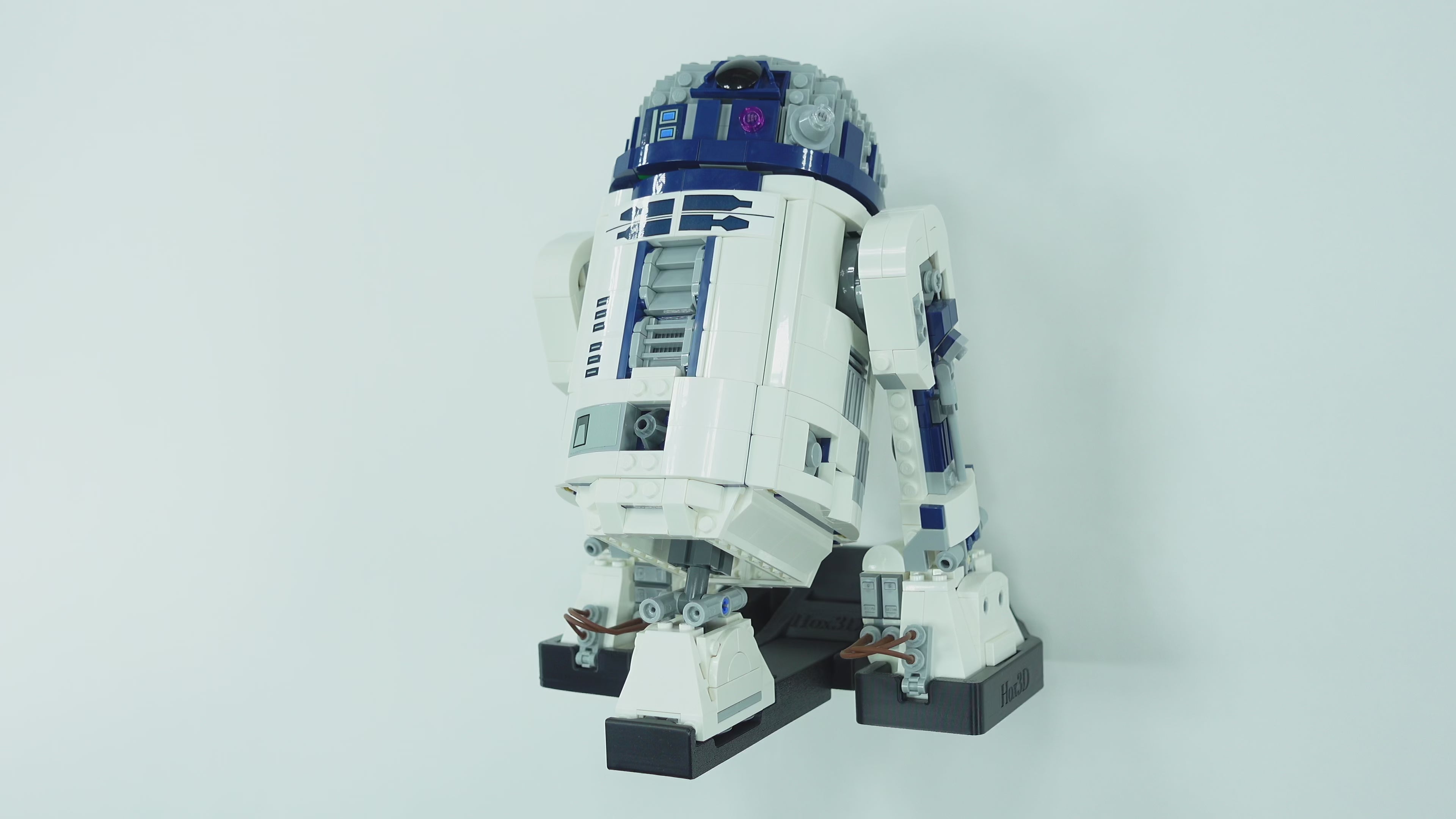 Adjustable Wall Mount for LEGO® Star Wars™ R2-D2™ (75379 or 75308