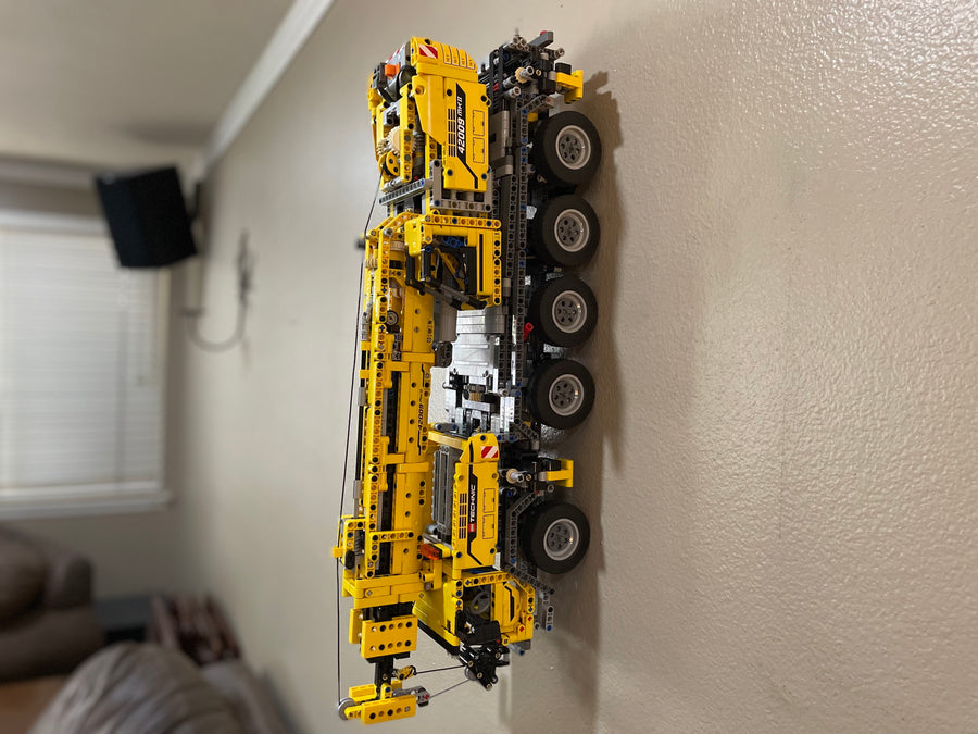 Wall Mount for LEGO® Technic™ 42009 Mobile Crane MK II