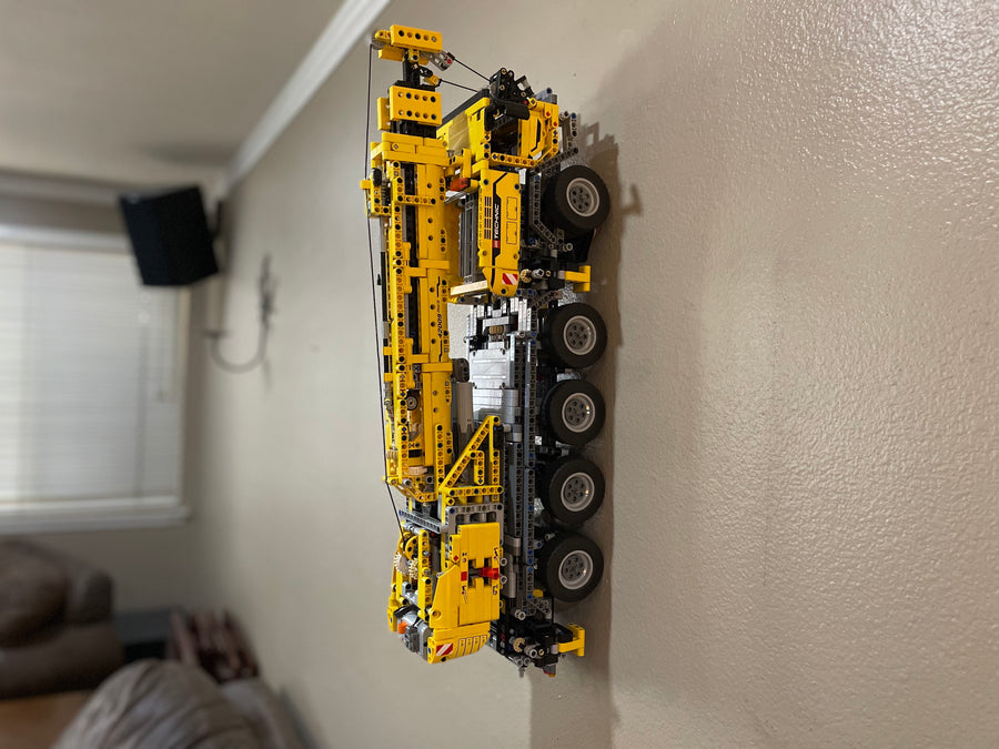 Wall Mount for LEGO® Technic™ 42009 Mobile Crane MK II