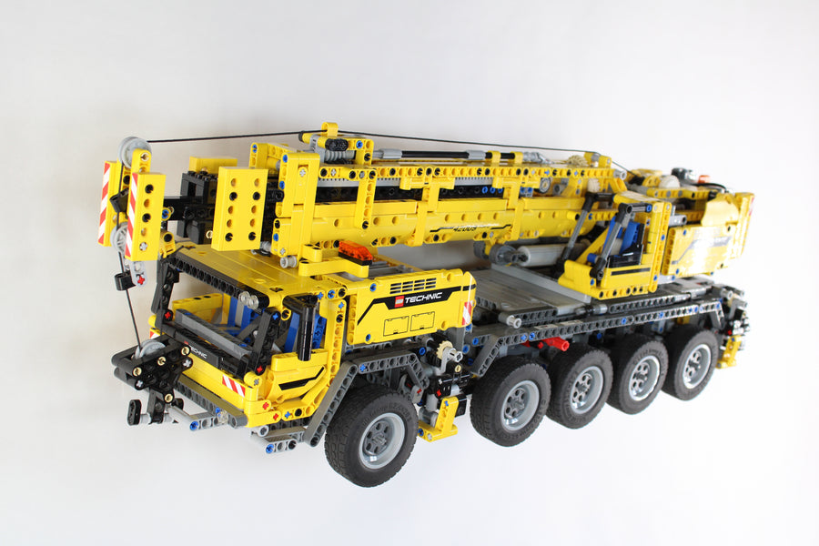 Wall Mount for LEGO® Technic™ 42009 Mobile Crane MK II