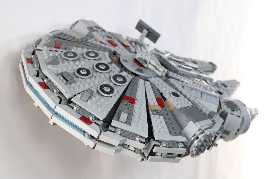 STL file Wall mount for LEGO Star Wars Millennium Falcon 75257